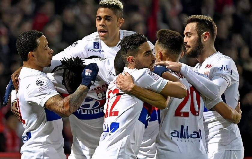  斯特拉斯堡客场负于里尔排名持续下滑