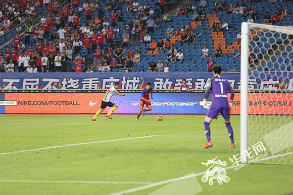  圣埃蒂安新援首秀破门点燃主场激情